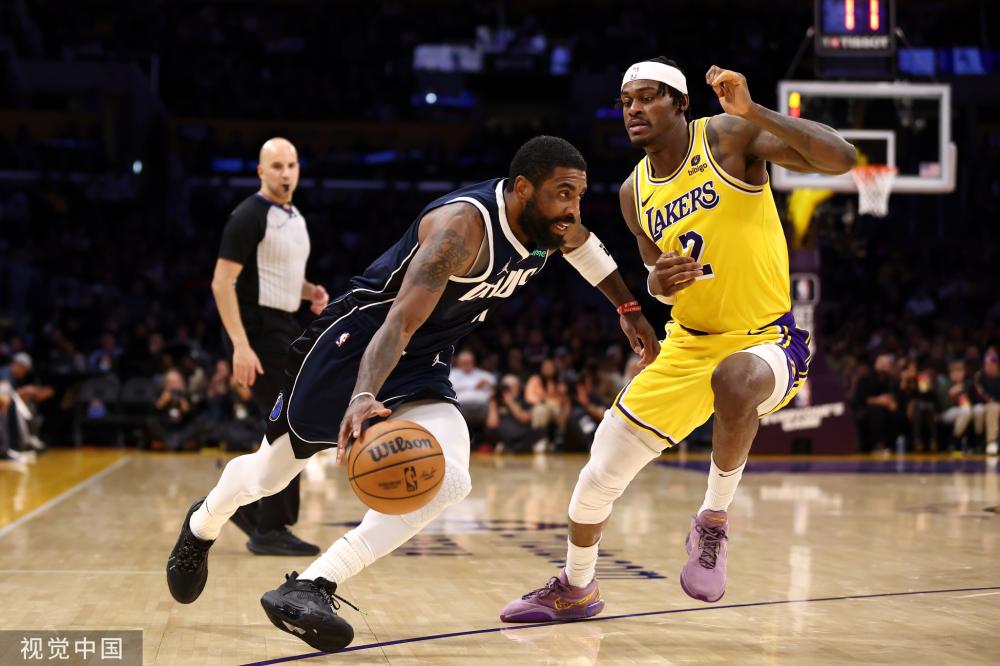 展示韧性的 展示韧性的