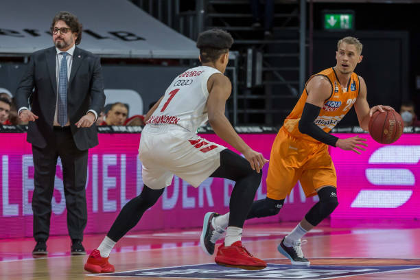 商和场外的 商和场外的