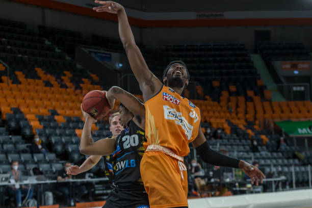 缺少一位真 缺少一位真