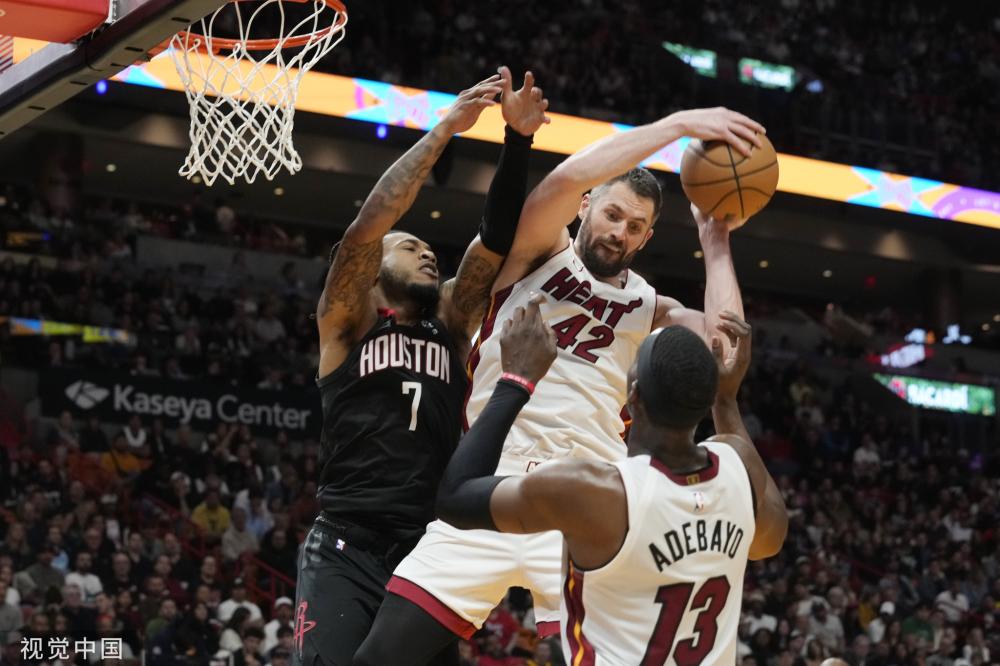 表现出了出 表现出了出