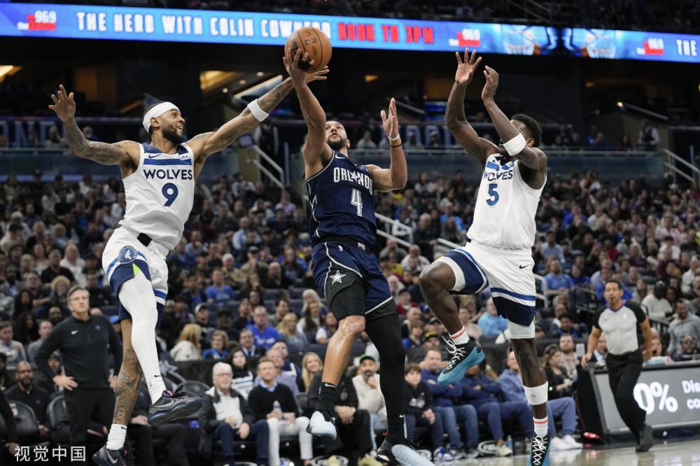 當年榮膺多 當年榮膺多