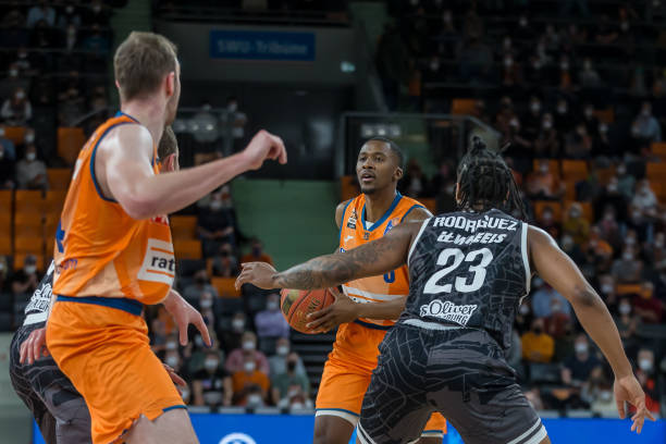 都有着不懈 都有着不懈